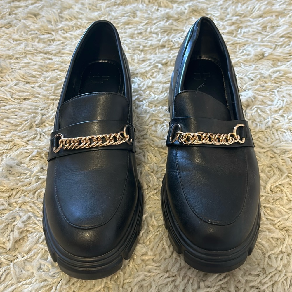 Size 12 black loafer